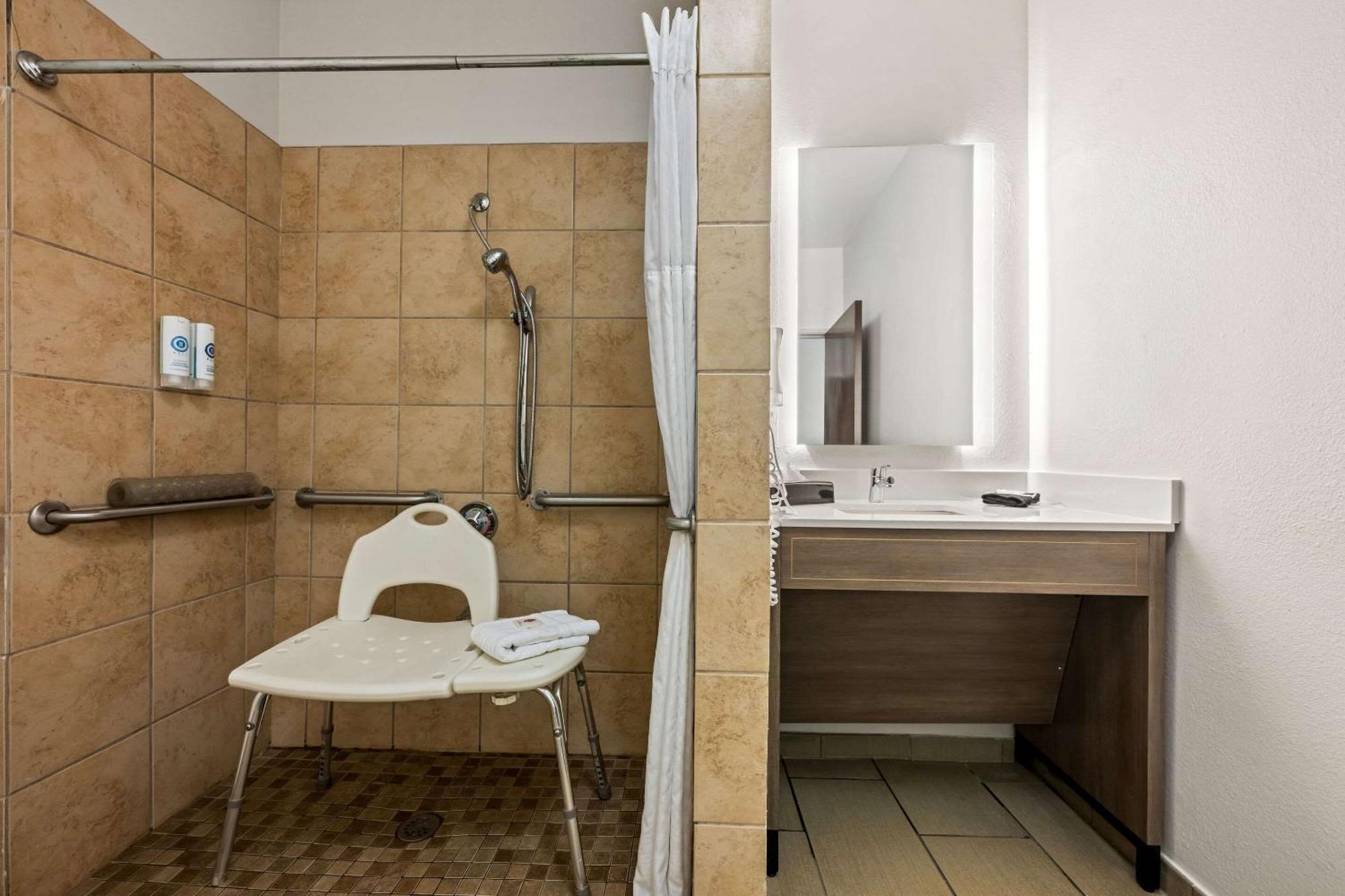 Comfort Suites Cullman I-65 Exit 310 Экстерьер фото