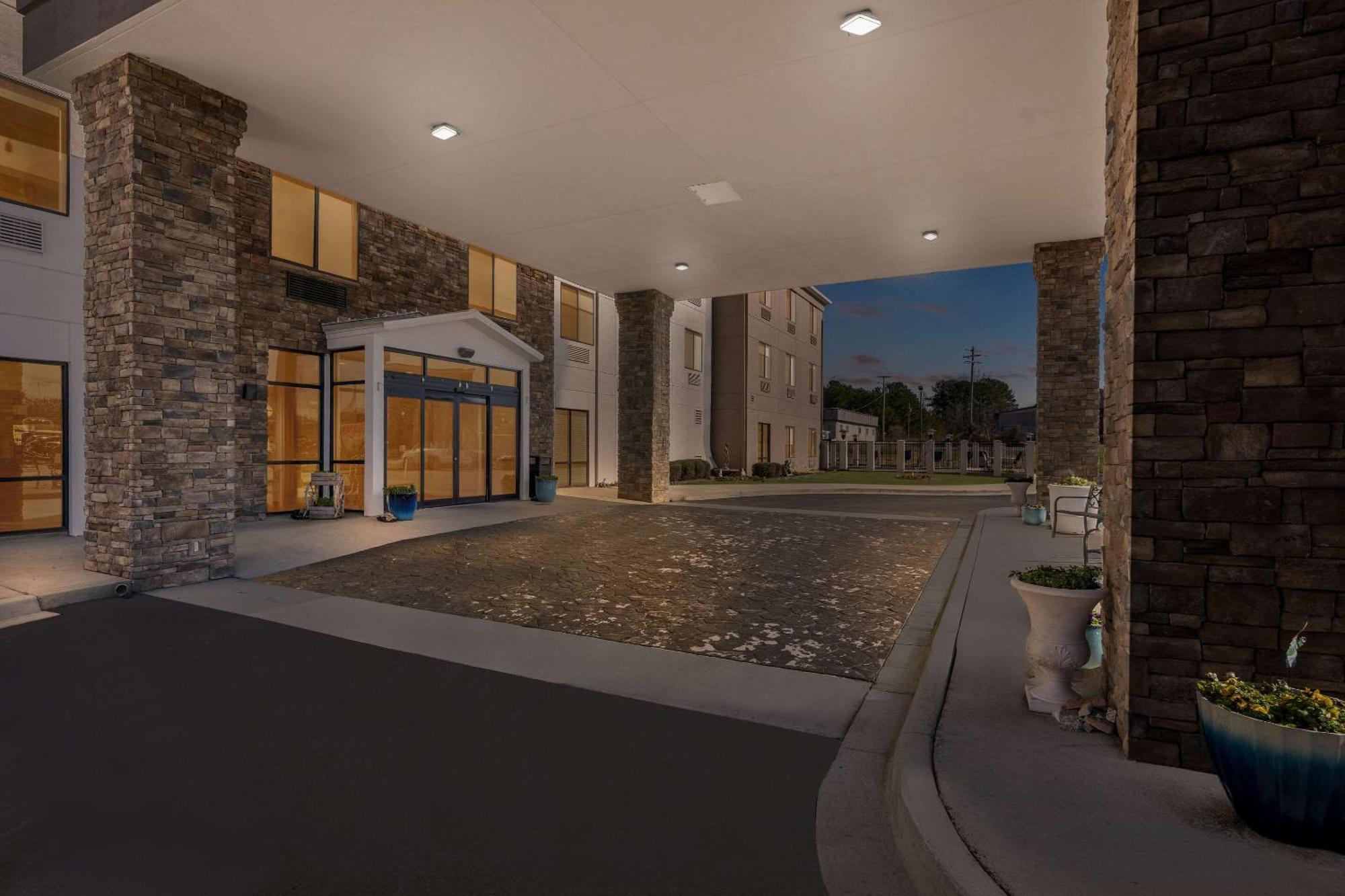Comfort Suites Cullman I-65 Exit 310 Экстерьер фото